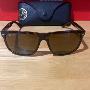 Raybands sunglasses